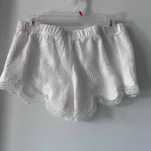 White Lace Mini Shorts - Picture 3 of 3
